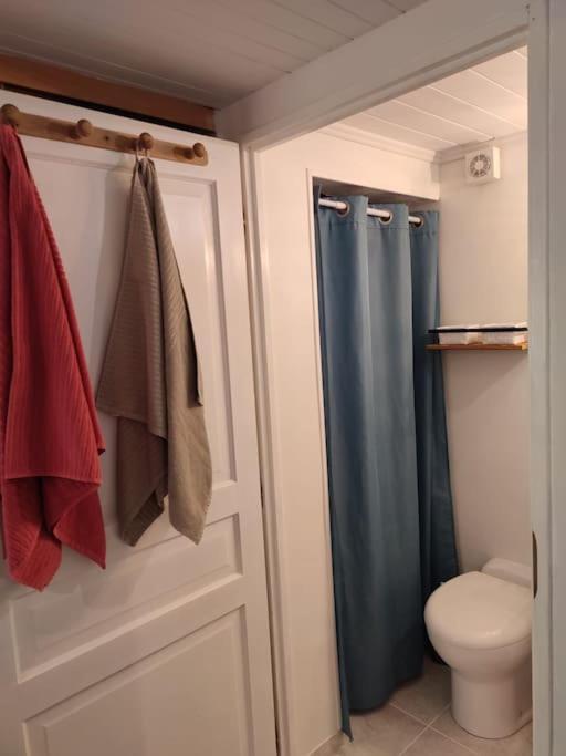 Appartement En Rez De Jardin Et Terrasse Ds Villa Hyères Kültér fotó